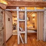 Alfama Charming And Rustic Appartement
