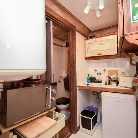 Alfama Charming And Rustic