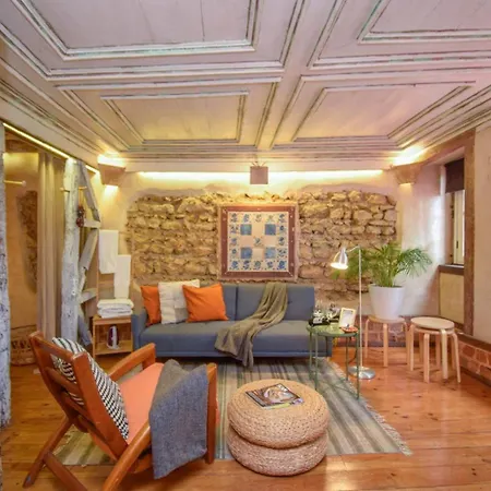 Alfama Charming And Rustic Apartman *